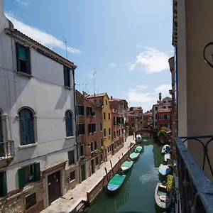 https://appartamento-delle-vele.hotelslidodijesolo.com